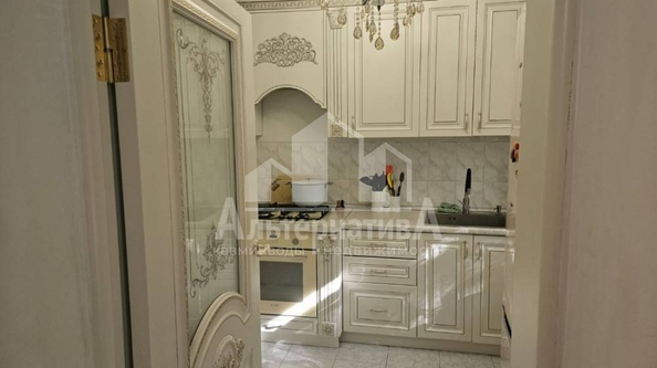 
  Продается 4-комн. квартира, 92 м², Велинградская ул
. Фото 1.