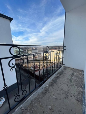 
  Продается 2-комн. квартира, 79.4 м², Замковая ул
. Фото 9.