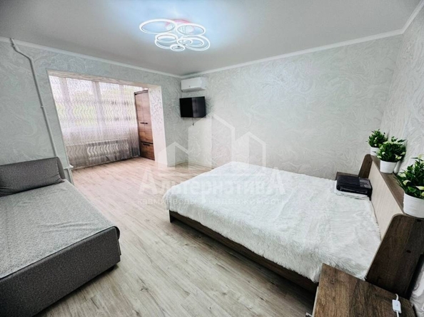 
  Продается 2-комн. квартира, 48.6 м², Андрея Губина ул
. Фото 2.
