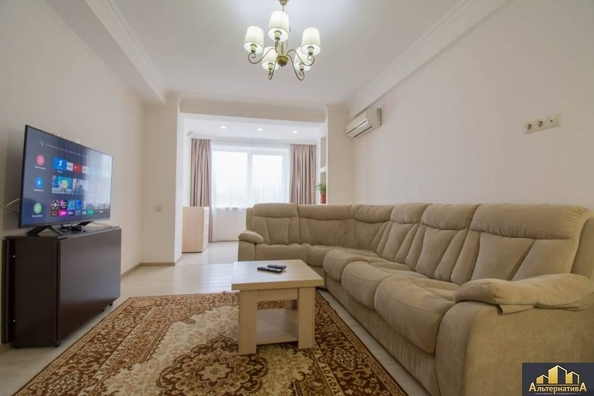 
  Продается 2-комн. квартира, 88 м², Кирова ул
. Фото 3.