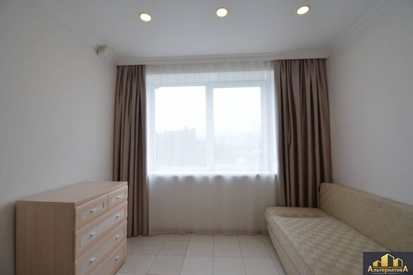 
   Продам 2-комнатную, 88 м², Кирова ул

. Фото 4.