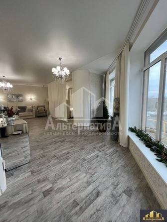 
  Продается 2-комн. квартира, 71 м², Декабристов ул
. Фото 8.