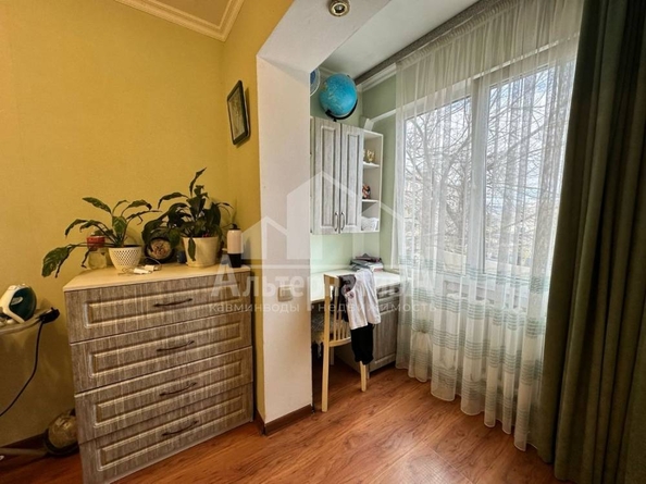 
  Продается 4-комн. квартира, 90 м², Красивая ул
. Фото 9.