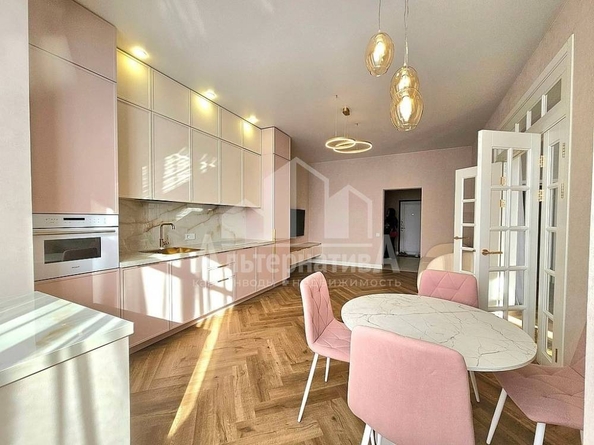 
  Продается 1-комн. квартира 66.5 м², в ЖК Звезда. Фото 1.