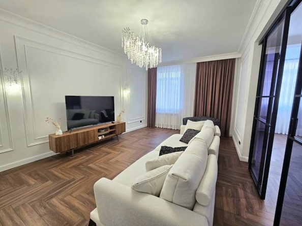
  Продается 2-комн. квартира 103 м², в ЖК Звезда. Фото 2.