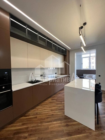 
  Продается 2-комн. квартира 101 м², в ЖК Звезда. Фото 8.