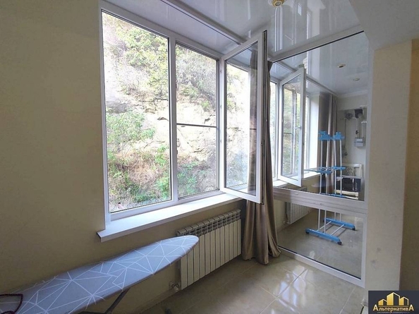 
  Продается 1-комн. квартира, 52 м², Декабристов ул
. Фото 3.