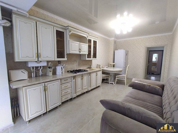 
  Продается 1-комн. квартира, 52 м², Декабристов ул
. Фото 4.
