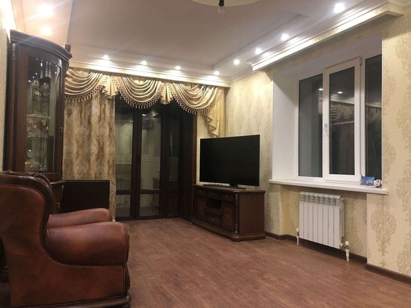 
   Продам 2-комнатную, 75 м², Пестова ул, 17

. Фото 1.