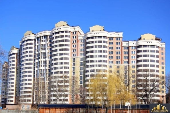 
  Продается 1-комн. квартира 66.5 м², в ЖК Звезда. Фото 1.