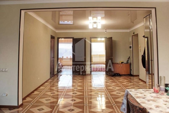 
  Продается 4-комн. квартира 172 м². Фото 1.