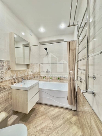 
  Продается 1-комн. квартира, 42 м², Кленовая роща ул
. Фото 15.