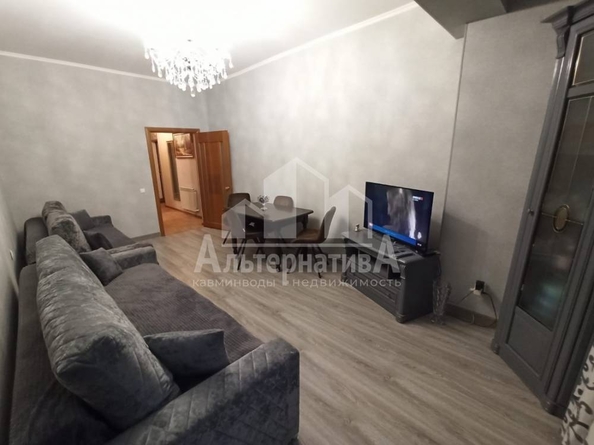 
  Продается 2-комн. квартира, 63.8 м², Декабристов ул
. Фото 2.