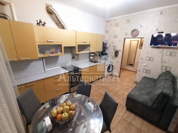 
  Продается 2-комн. квартира, 63.8 м², Декабристов ул
. Фото 3.