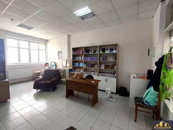 
  Продается универсальное помещение 30.4 м². Фото 1.