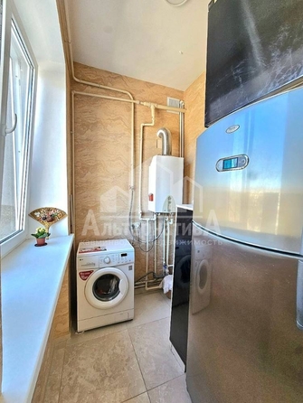 
  Продается 3-комн. квартира, 70 м², Школьная ул
. Фото 2.