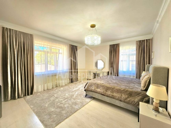 
  Продается 3-комн. квартира, 145.7 м², Герцена ул
. Фото 4.