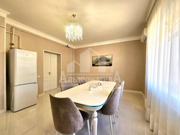
  Продается 3-комн. квартира, 145.7 м², Герцена ул
. Фото 8.