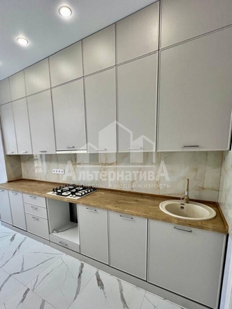 
  Продается 2-комн. квартира, 57 м², Жмакина ул
. Фото 4.