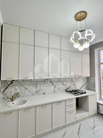 
  Продается 2-комн. квартира, 60.3 м², Жмакина ул
. Фото 3.