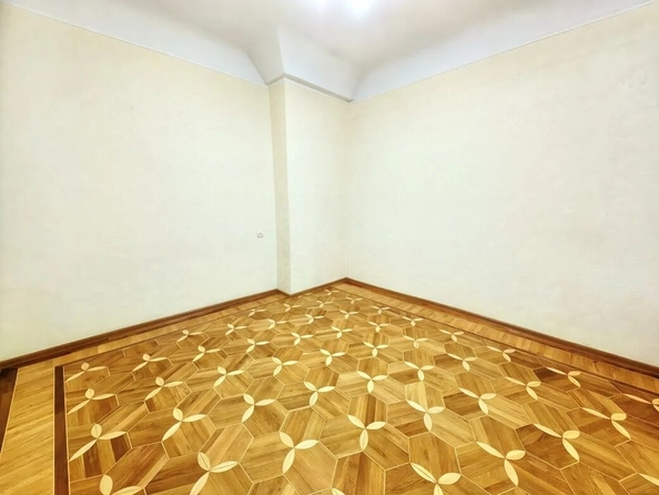 
  Продается 4-комн. квартира 64 м². Фото 3.
