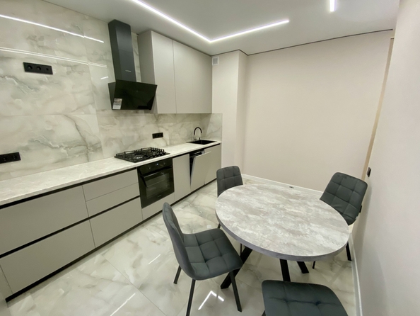 
  Продается 2-комн. квартира 52 м². Фото 2.