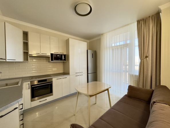 
  Продается 1-комн. квартира 42 м². Фото 1.