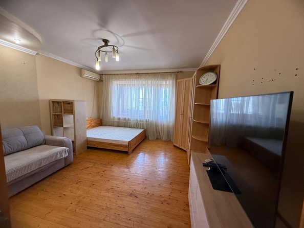 
  Сдается 1-комн. квартира 55 м². Фото 1.