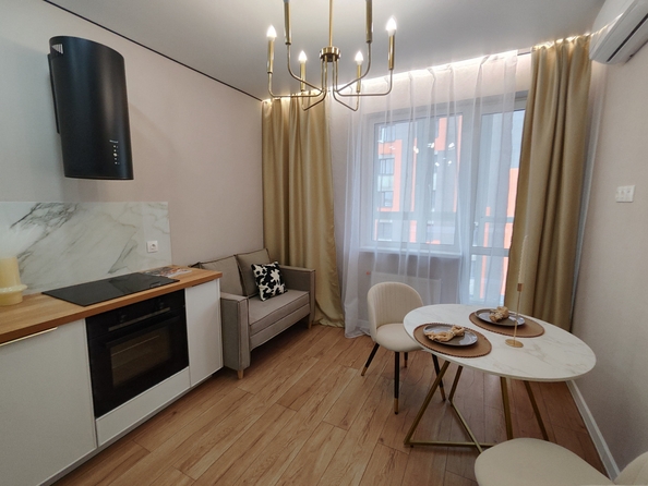 
  Продается 2-комн. квартира 42 м², в ЖК Западные Аллеи, литера 6.3. Фото 1.