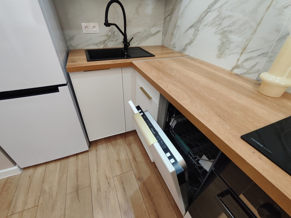 
  Продается 2-комн. квартира 42 м², в ЖК Западные Аллеи, литера 6.3. Фото 11.