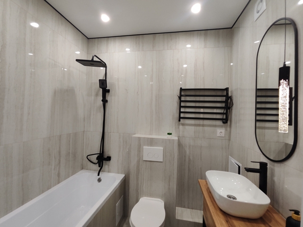 
  Продается 2-комн. квартира 42 м², в ЖК Западные Аллеи, литера 6.3. Фото 13.