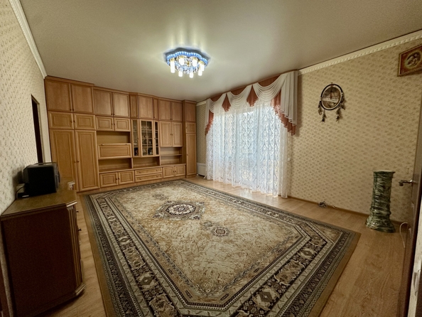
  Продается 2-комн. квартира 70 м². Фото 2.