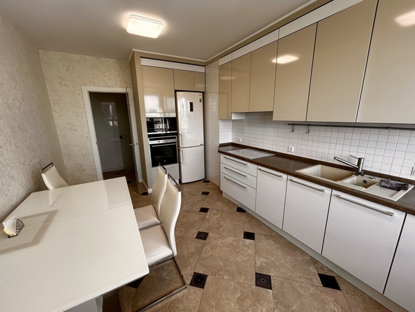 
  Продается 2-комн. квартира 75 м². Фото 1.