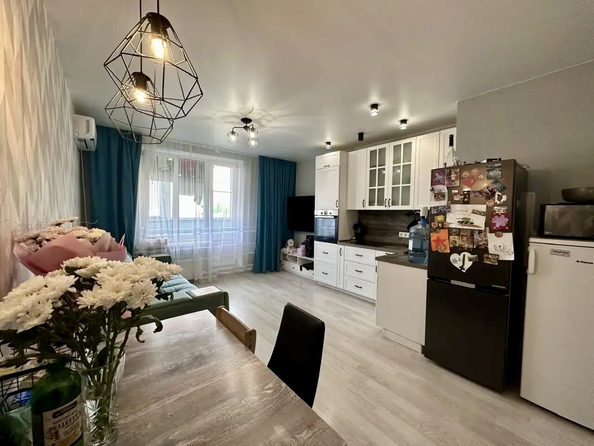 
  Продается 2-комн. квартира 57 м². Фото 1.
