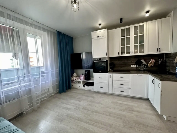 
  Продается 2-комн. квартира 57 м². Фото 2.
