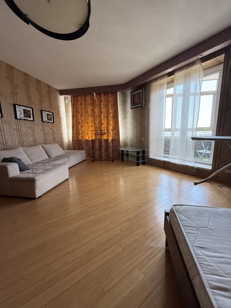 
  Продается 2-комн. квартира 75 м². Фото 2.
