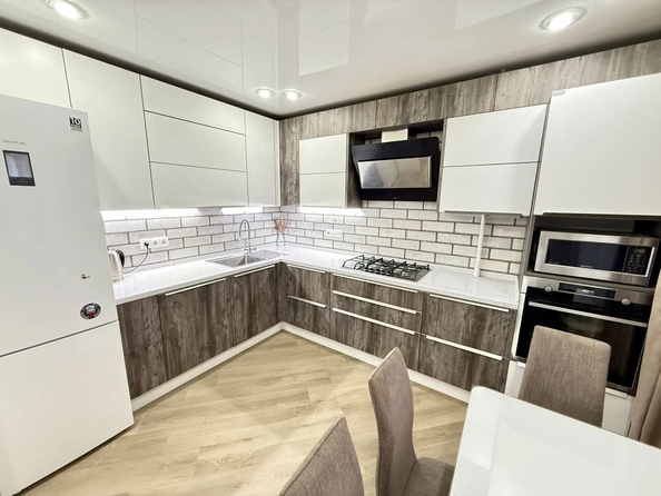 
  Продается 4-комн. квартира 90 м². Фото 3.