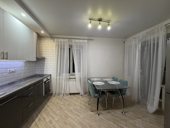 
  Продается 2-комн. квартира 62 м². Фото 2.