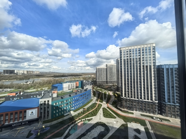 
  Продается 3-комн. квартира 77 м², в ЖК Левобережье, литер 9. Фото 1.