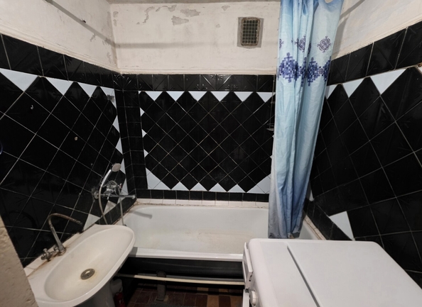 
  Продается 4-комн. квартира 74 м². Фото 10.