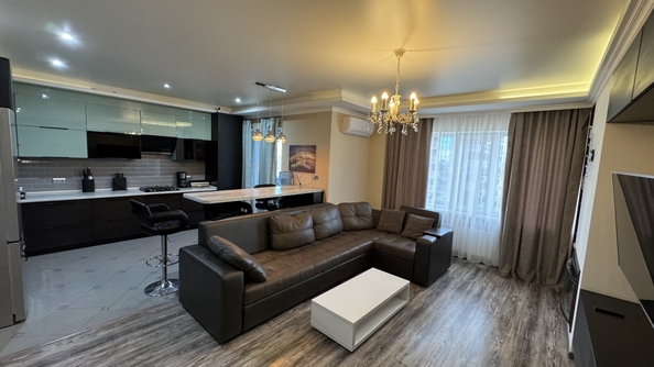 
  Продается 3-комн. квартира 98 м². Фото 1.