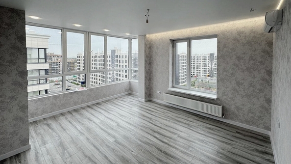 
  Продается 3-комн. квартира 92 м². Фото 1.