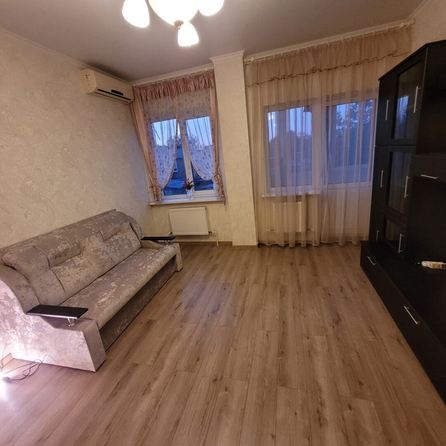 
  Сдается 1-комн. квартира 38 м². Фото 1.