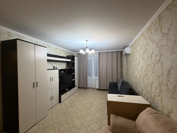 
  Сдается 1-комн. квартира 40 м². Фото 1.