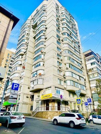 
  Продается 3-комн. квартира 123.5 м². Фото 1.