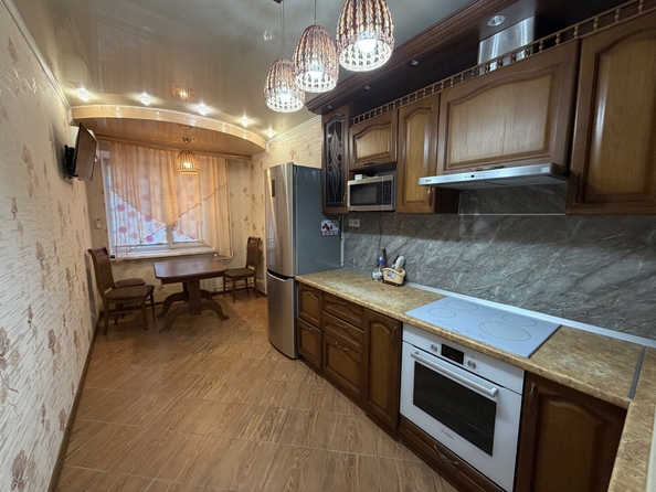 
  Сдается 2-комн. квартира 63 м². Фото 1.