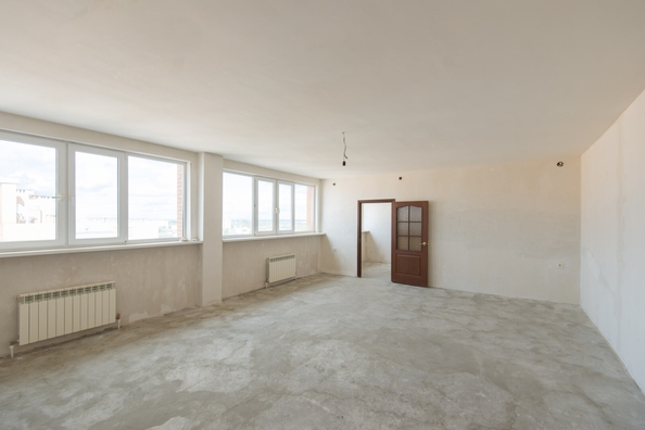 
  Продается 4-комн. квартира 140 м². Фото 8.