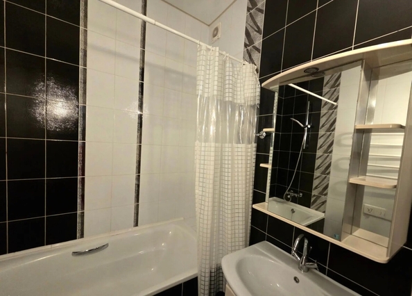 
  Продается 1-комн. квартира 50 м². Фото 2.