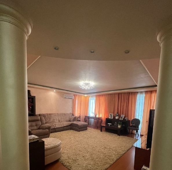 
   Продам 5-комнатную, 216.6 м², Пушкинская ул, 72А

. Фото 2.