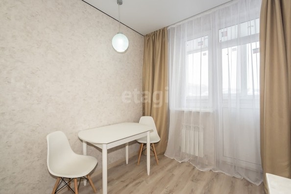 
   Продам 1-комнатную, 40 м², Вагулевского ул, 35-37

. Фото 5.